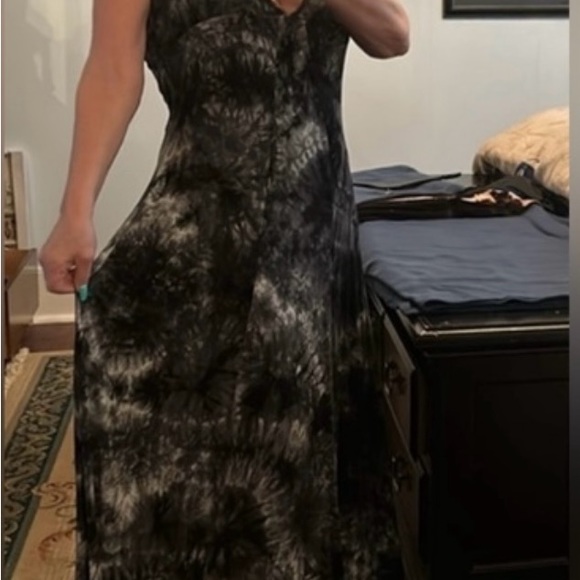 🔥 SOLD 🔥Steve Madden tye dye maxi dress - Picture 10 of 16